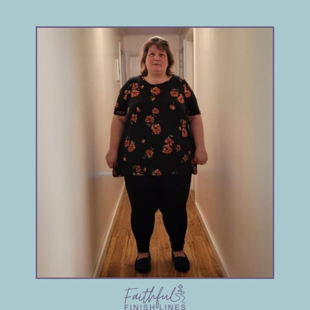 Tammy whole body photo at 349 pounds.